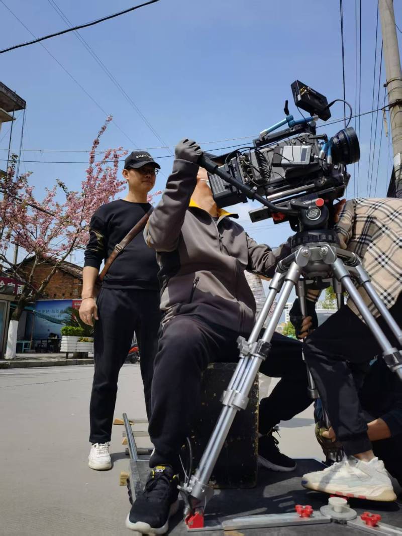 会宁县广告片拍摄：快消品牌爆款之选，网感内容适配社媒传播！